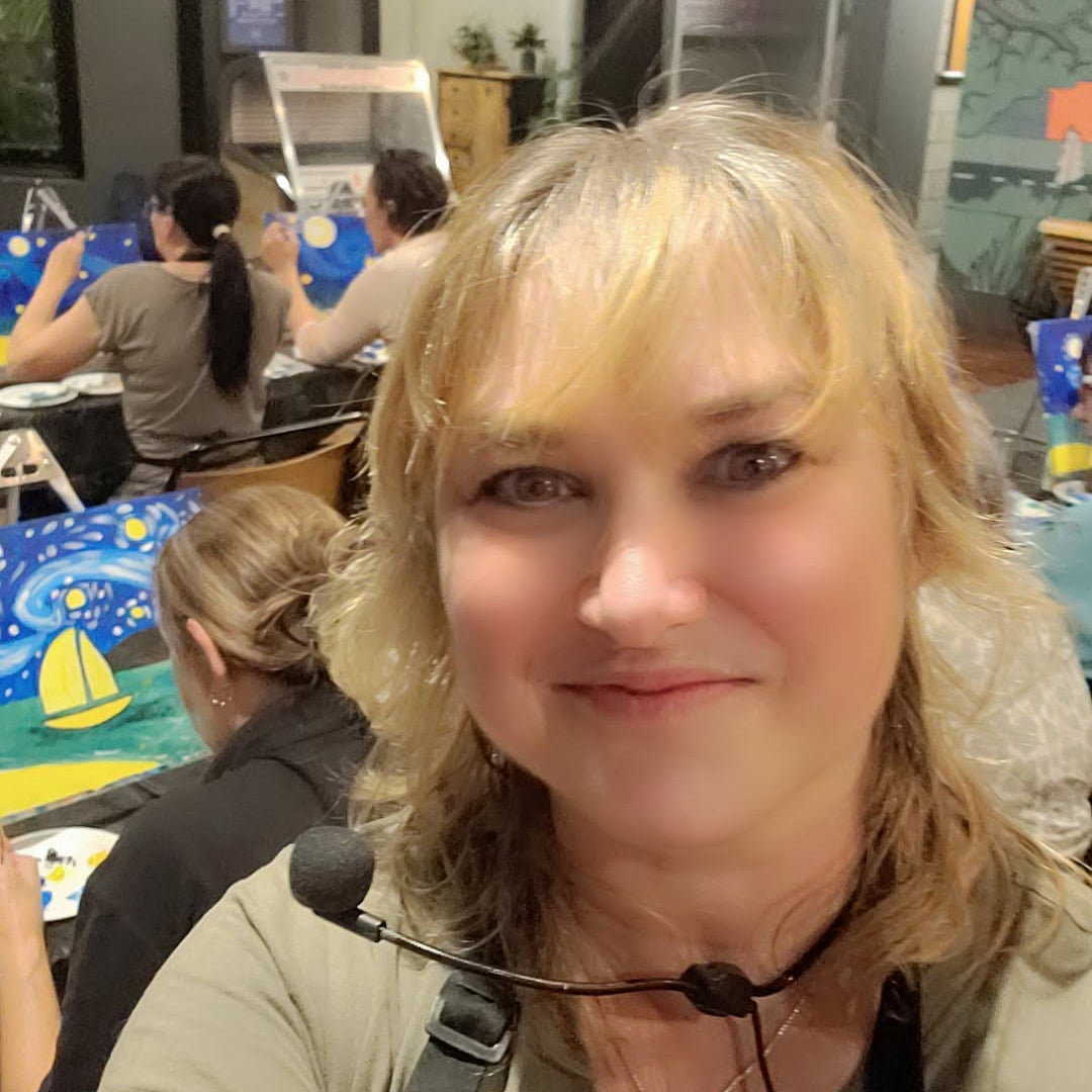 Raeleen Rees Meet Your Whakatāne Paintvine Artist - Raeleen Van Aalst – Paintvine®