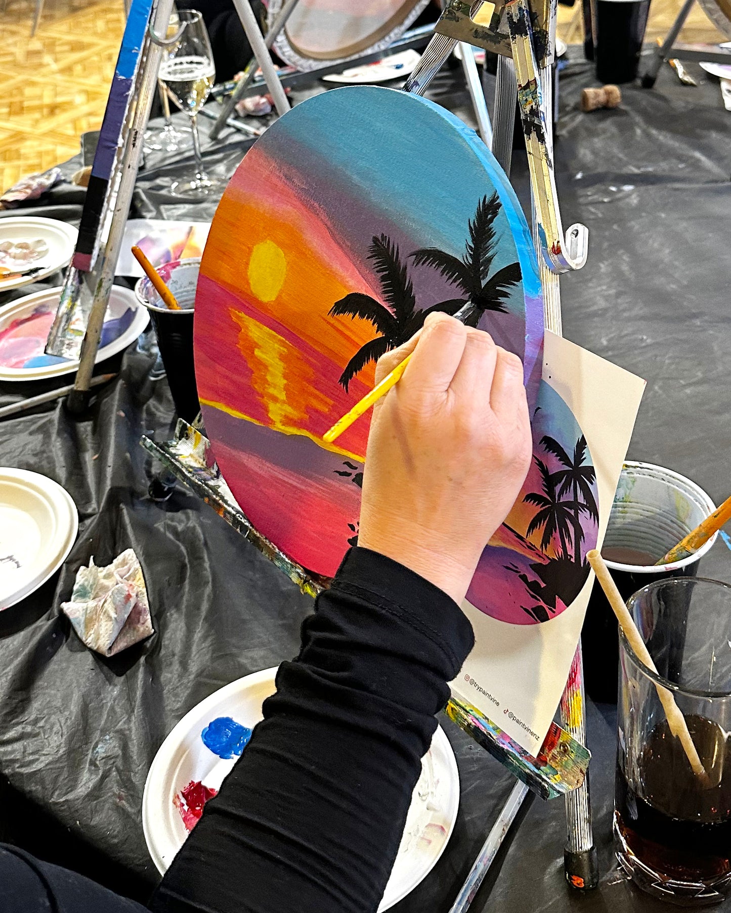 Tropic Like It's Hot (circular canvas) | 16/10/2025 - Bullock Bar & Restaurant, Timaru